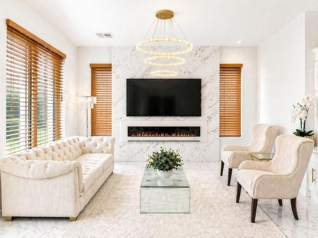 Building Photo - 8611 S 45th Glen