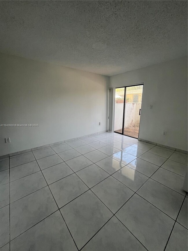 Building Photo - 7430 SW 153rd Pl