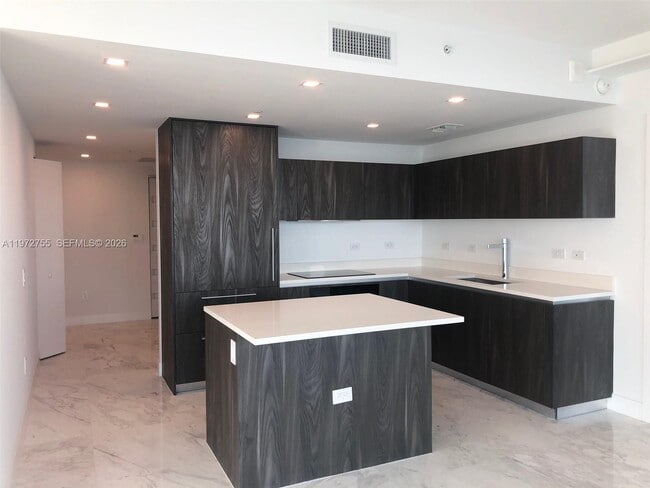 Building Photo - 3131 NE 7th Ave