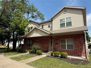 Building Photo - 1538 N Leverett Ave