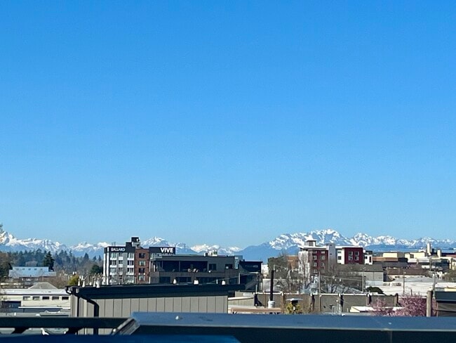 Building Photo - 5013 9th Ave NW