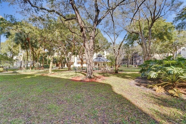 Building Photo - 2814 N 46th Ave