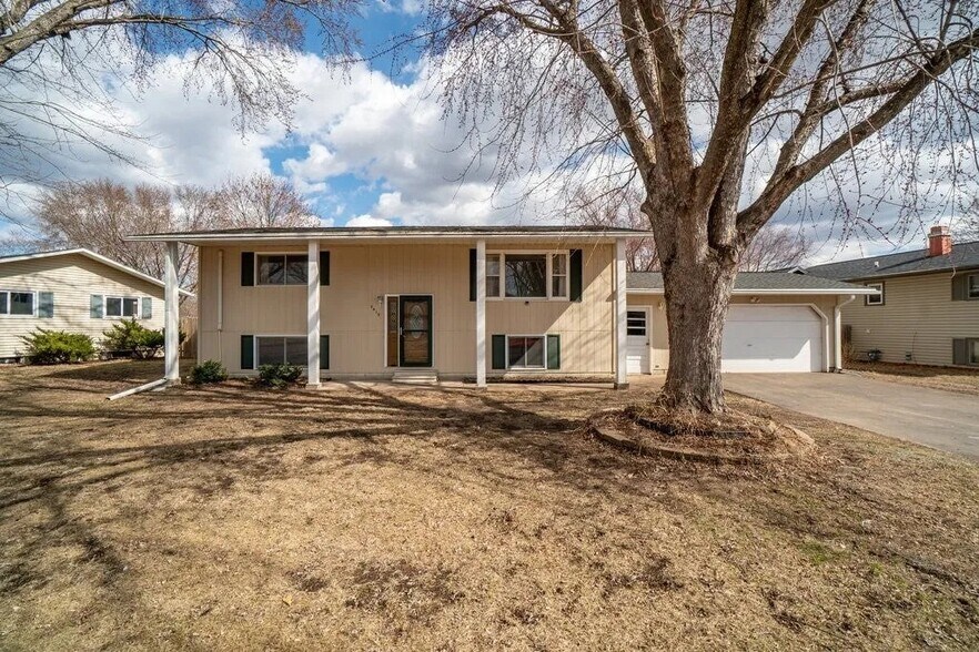 FRONT - 3419 Gerrard Ave