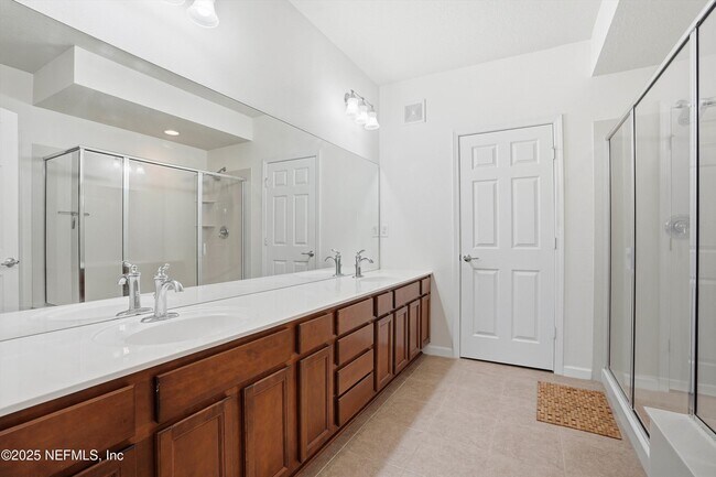 Building Photo - 6633 Jefferson Garden Ct