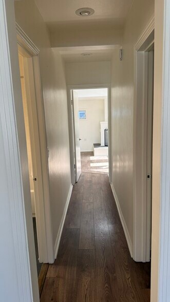 Hallway (from Living Room) - 710 Pacific Avenue
