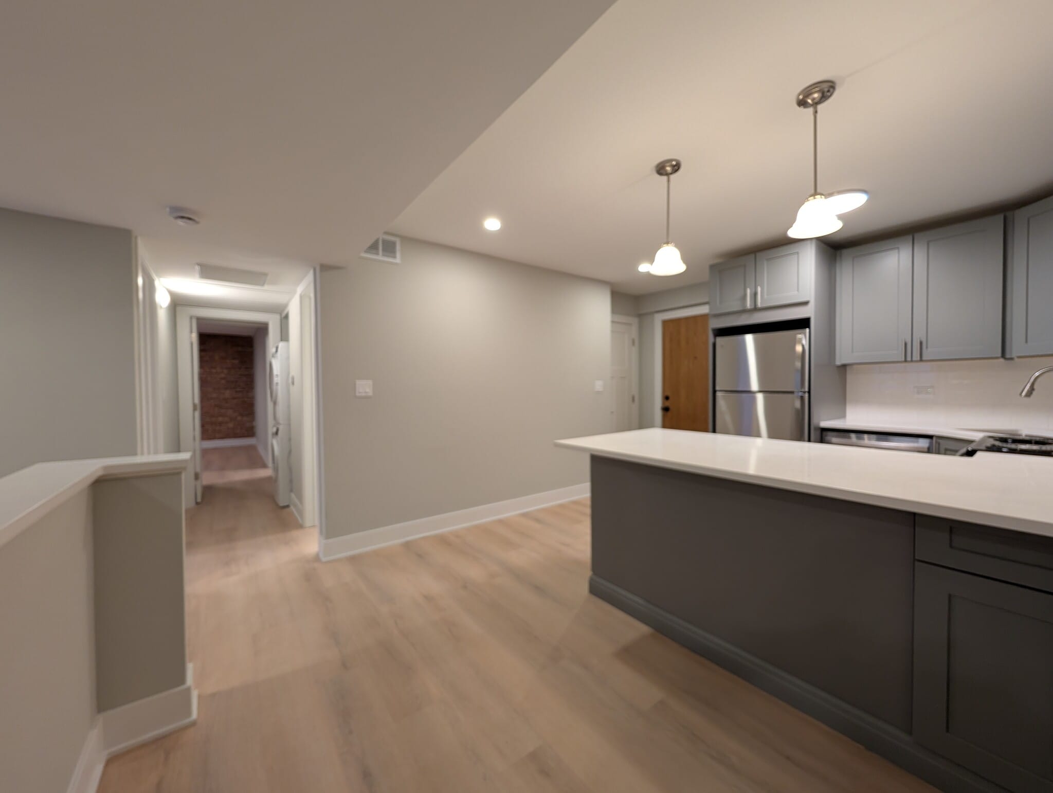 Building Photo - 1214 N La Salle Dr