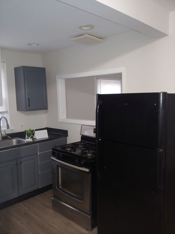 Building Photo - 812 Edgewood Ave