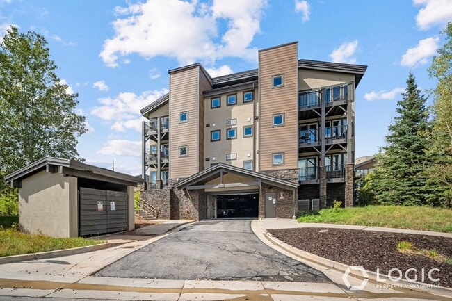 Building Photo - 6605 N 2200 W