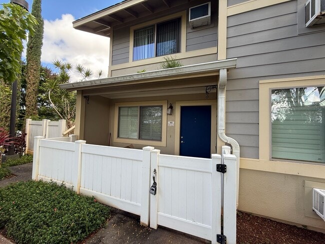 Primary Photo - Island Courtyards 1 bedroom 1 bath with 2 ...