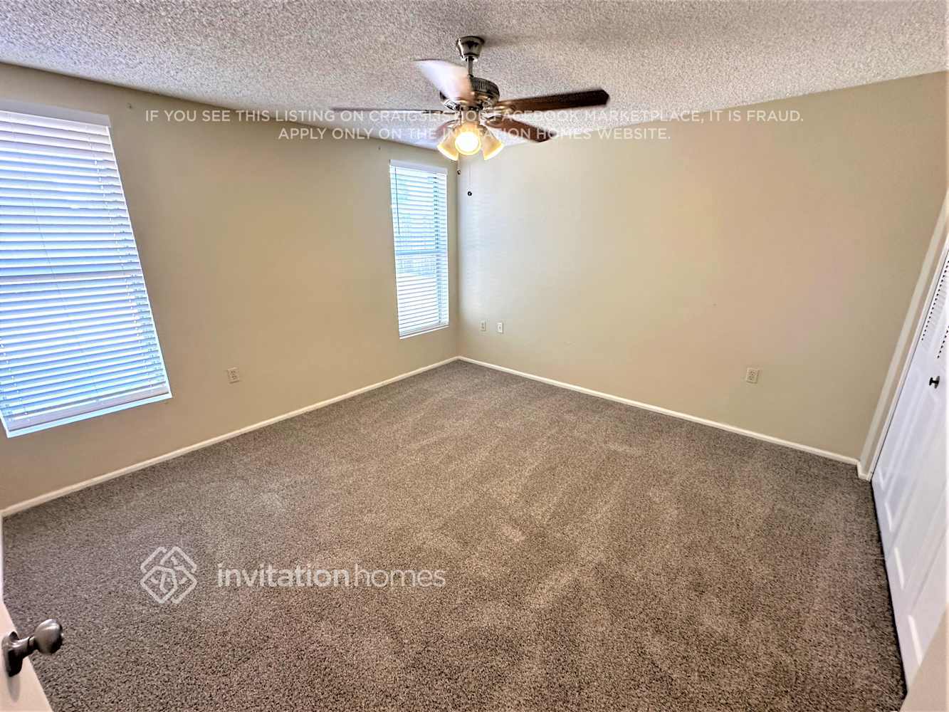 Building Photo - 1615 W Curry Dr