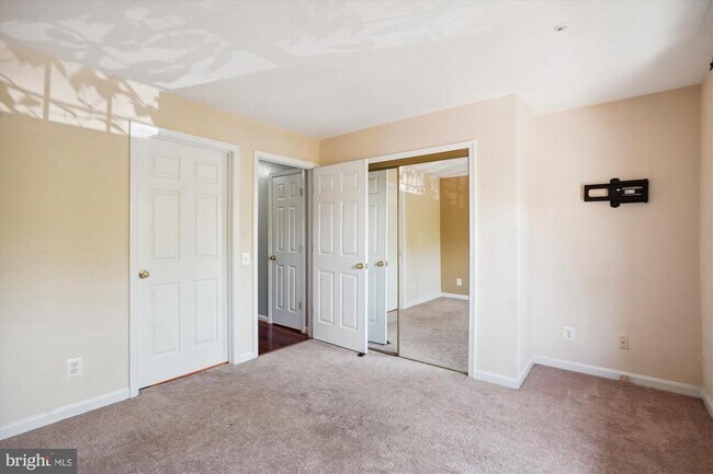 Building Photo - 45478 Whistling Terrace