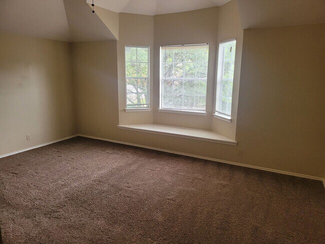 Building Photo - 2122 Chittim Pass Dr
