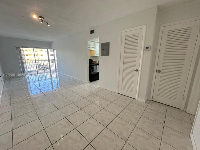 Building Photo - 7426 SW 82nd St