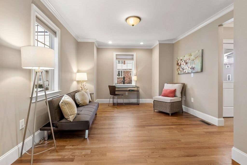 Building Photo - 22 Myrtle St