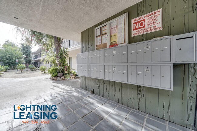 Building Photo - 8123 Langdon Ave