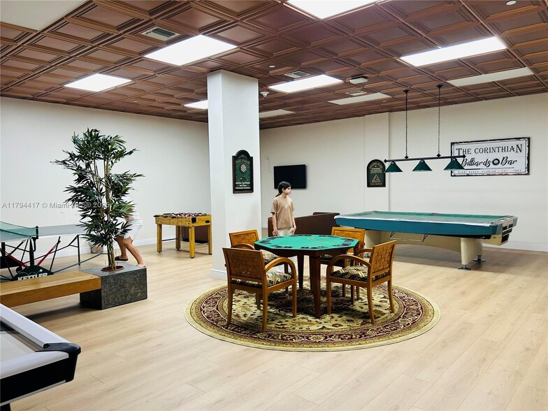 Building Photo - 5825 Collins Ave