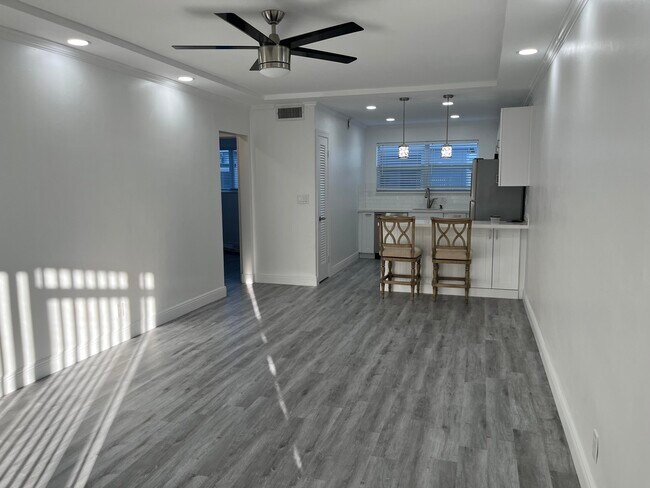 Building Photo - 2748 NE 28th Ave