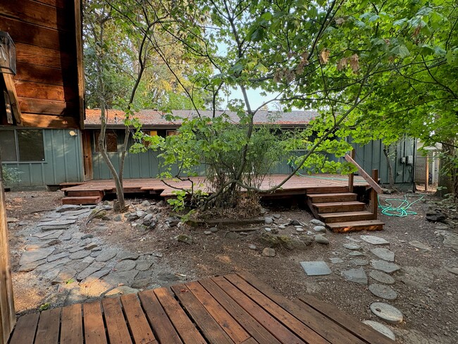 Building Photo - 3060 Onyx St