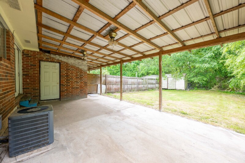 Building Photo - 1208 Gadd Rd
