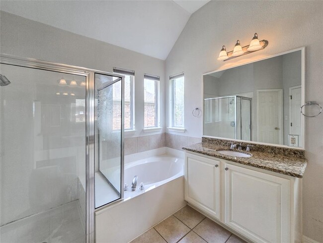 Building Photo - 9901 Bundoran Dr