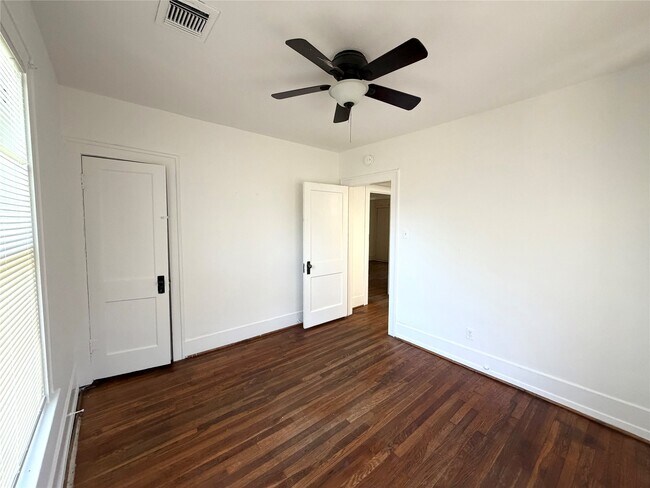Building Photo - 1125 Usener St