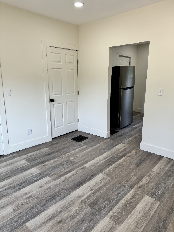 Building Photo - 509 N Elm St