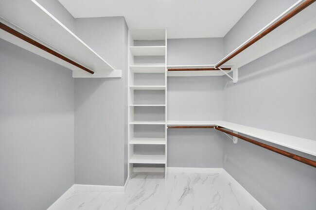 Building Photo - 10250 Bridgeland Ln