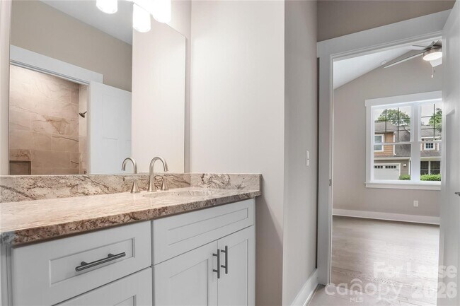 Building Photo - 48 Creekside View Dr