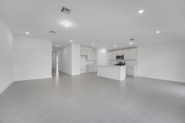 Building Photo - 6394 Windwood Wy