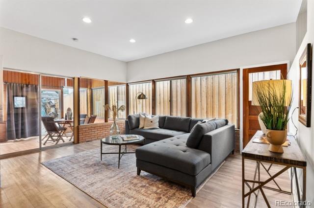 Building Photo - 2742 W Denver Pl