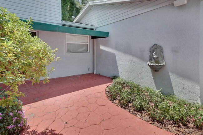 Building Photo - 748 Old Treeline Trail