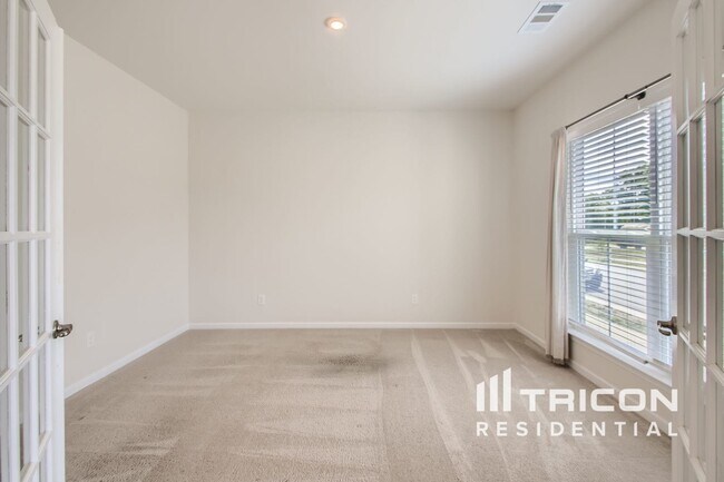 Building Photo - 1251 Summer Shade Dr