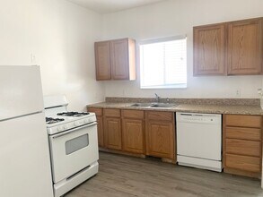 Building Photo - 3042-3044 S 8950 W