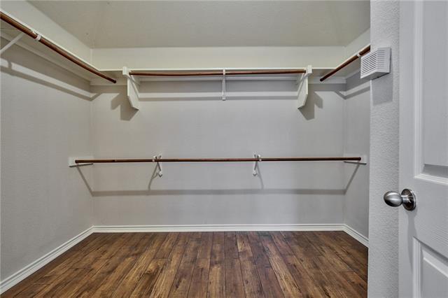 Building Photo - 1701 Kennessaw Dr