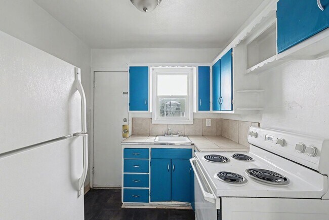 Building Photo - 207 N Santa Fe Ave