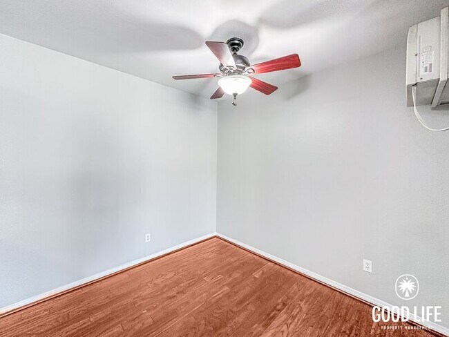 Building Photo - 3020 Alta View Dr