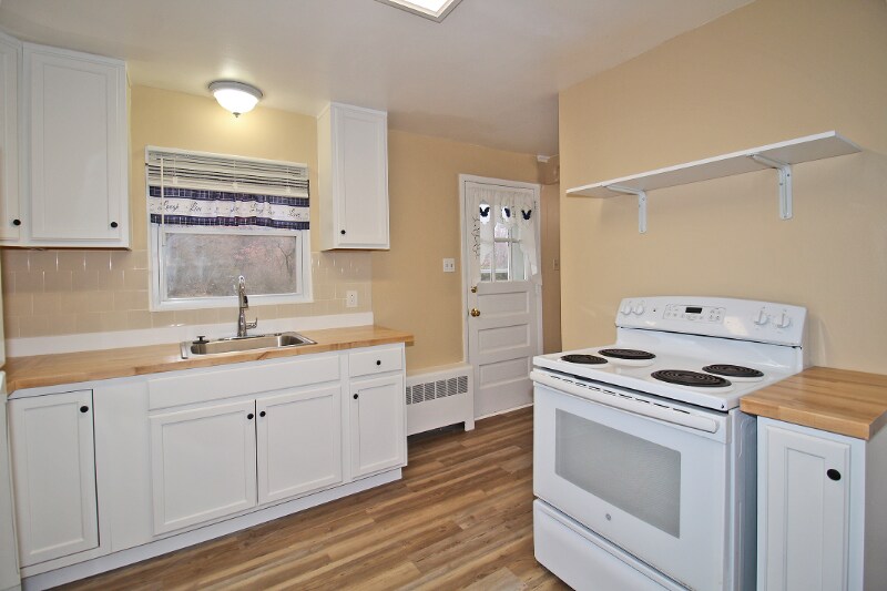 Building Photo - 322 Hays Rd