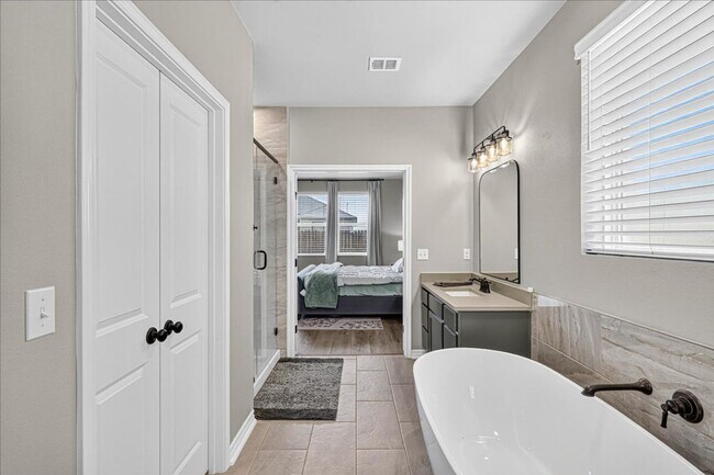 Building Photo - 2605 Lannister Ln