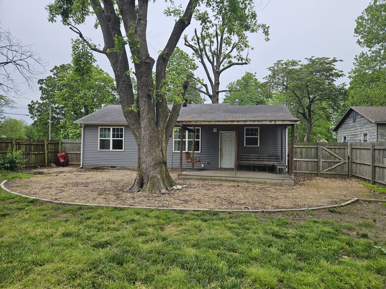 Building Photo - 501 Sherman St
