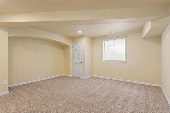 Building Photo - 625 S Snowmass Cir