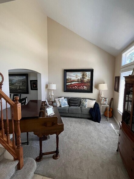 Building Photo - 4588 Spring Meadow Dr