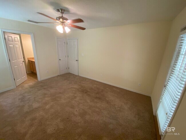 Building Photo - 9064 Brookside Ln