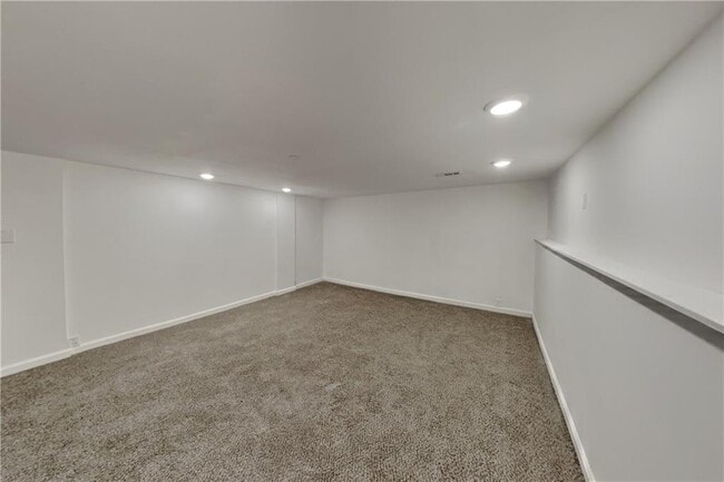 Building Photo - 20 Bridge Trail