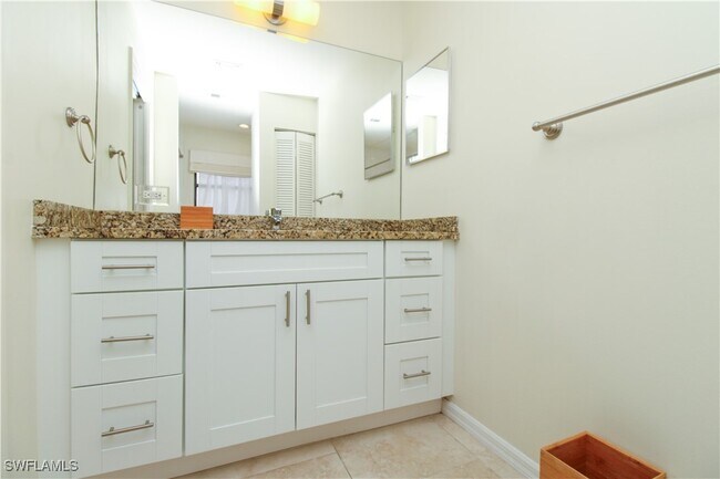 Building Photo - 60 Emerald Woods Dr