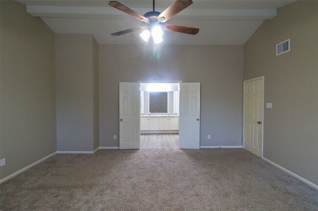 Building Photo - 3322 Whispering Way Dr