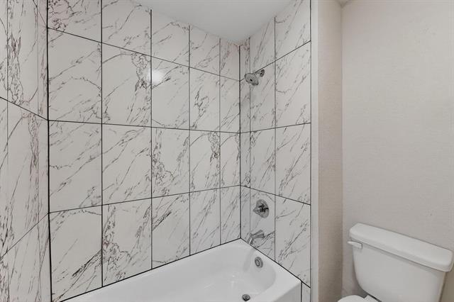 Building Photo - 204 Prentice Dr