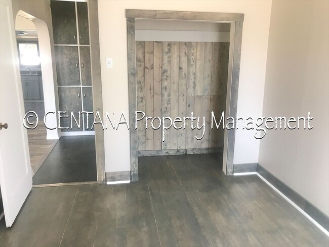 Building Photo - Small one bedroom house on the flats!