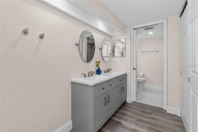 Building Photo - 500 Treasure Island Causeway