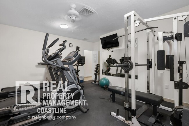 Building Photo - Luxurious Fully Renovated 2 Bed/2Bath Condo