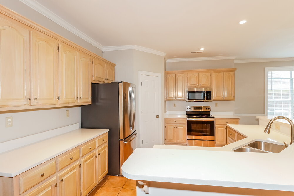 Building Photo - 4077 Course View Dr